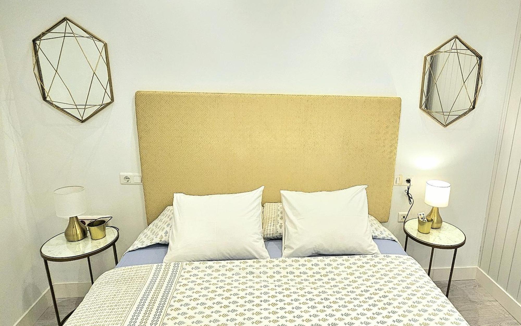 Stay Home & Away In The Heart Of Historical Town Of Malaga Zewnętrze zdjęcie