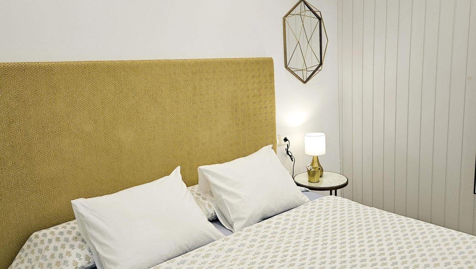 Stay Home & Away In The Heart Of Historical Town Of Malaga Zewnętrze zdjęcie