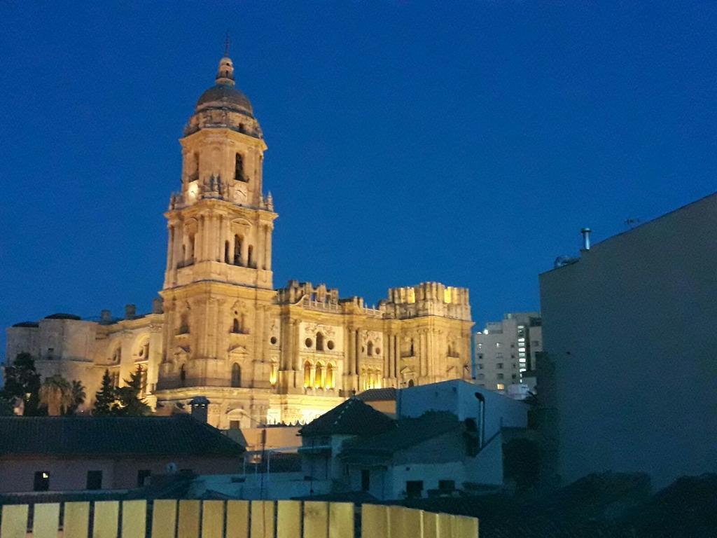 Stay Home & Away In The Heart Of Historical Town Of Malaga Zewnętrze zdjęcie